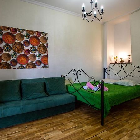 Downtown Apartment Near Sulfur Baths Tbilisi Exterior photo