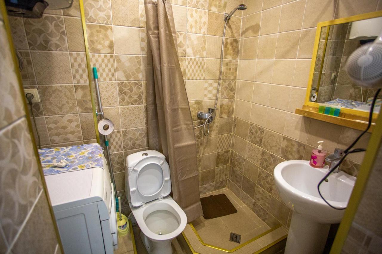 Downtown Apartment Near Sulfur Baths Tbilisi Exterior photo